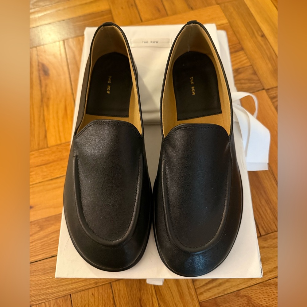 NWT The Row Canal Loafers Size 37